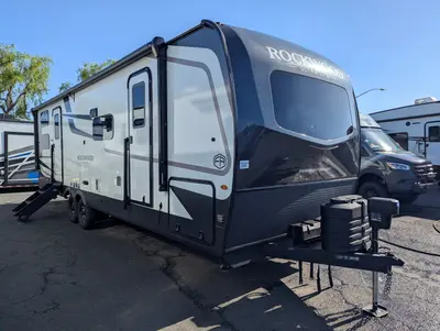 New 2027 Forest River Rockwood Ultra Lite 2706BH