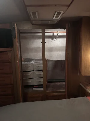 1996 FLEETWOOD BOUNDER photo 17