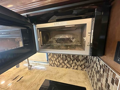 2018 THOR MOTOR COACH TUSCANY photo 20