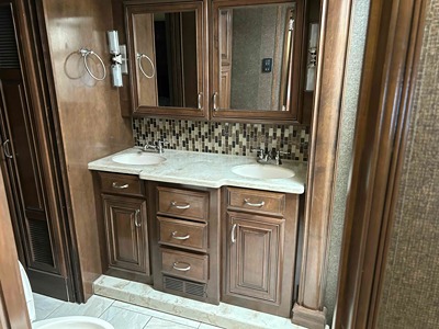 2018 THOR MOTOR COACH TUSCANY photo 8