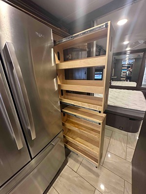 2018 THOR MOTOR COACH TUSCANY photo 33