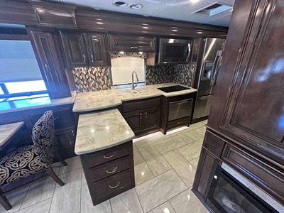 2018 THOR MOTOR COACH TUSCANY photo 23