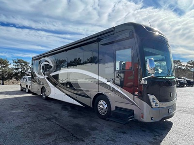 Used 2018 Thor Motor Coach Tuscany 38SQ