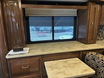 2018 THOR MOTOR COACH TUSCANY photo 7