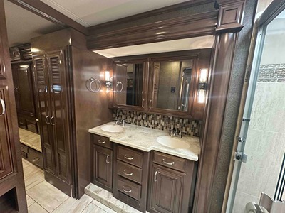2018 THOR MOTOR COACH TUSCANY photo 26
