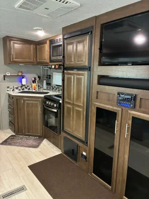 2020 FOREST RIVER ROCKWOOD ULTRA LITE photo 7