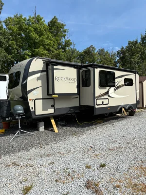 2020 FOREST RIVER ROCKWOOD ULTRA LITE photo 2