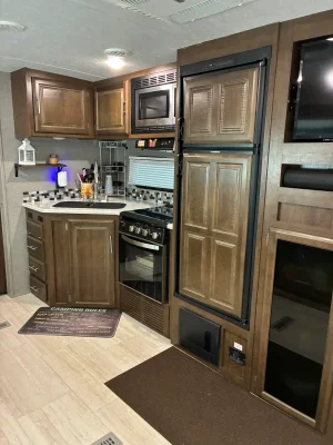 2020 FOREST RIVER ROCKWOOD ULTRA LITE photo 6