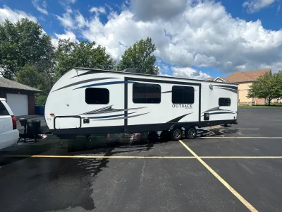 2019 KEYSTONE OUTBACK ULTRA LITE photo 3