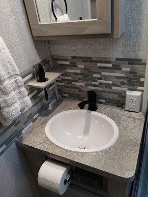 2022 FOREST RIVER ROCKWOOD MINI LITE photo 9