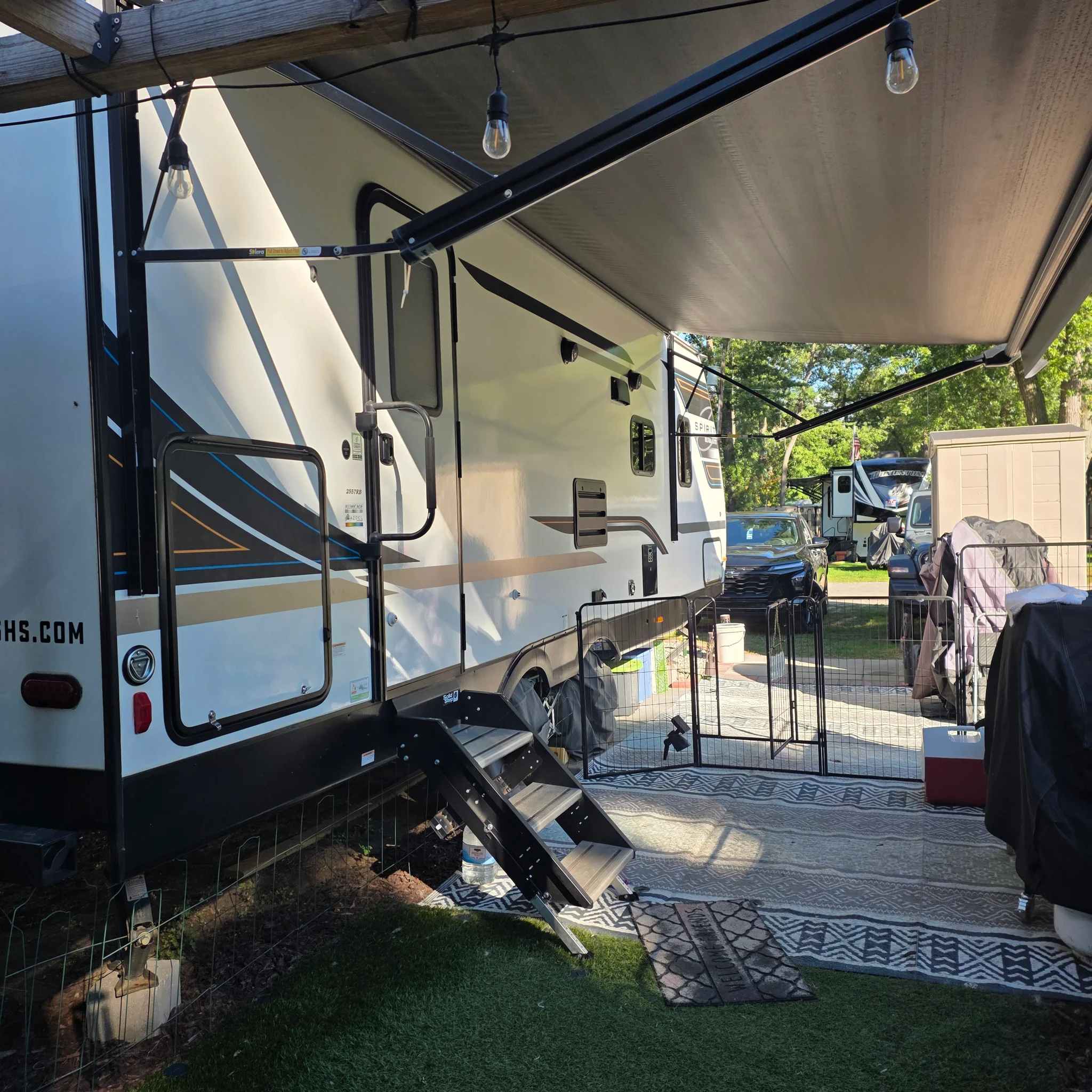 2021 COACHMEN SPIRIT ULTRA LITE exterior