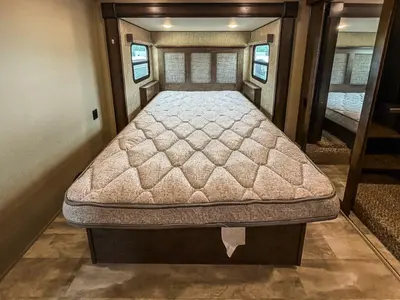 2019 Grand Design Solitude S-Class photo 35