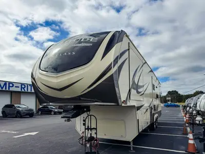 2019 Grand Design Solitude S-Class photo 2