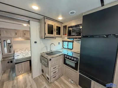 2022 Coachmen Northern Spirit Ultra Lite photo 9
