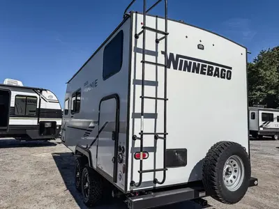 2022 Winnebago Micro Minnie photo 3
