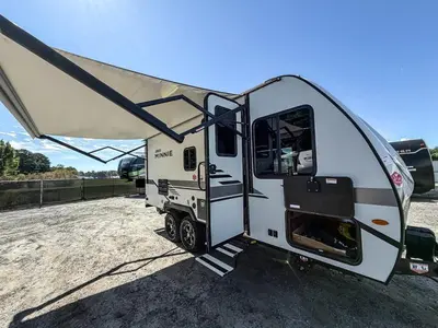 2022 Winnebago Micro Minnie photo 5