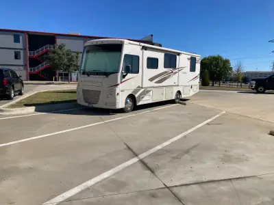 2017 WINNEBAGO VISTA photo 2