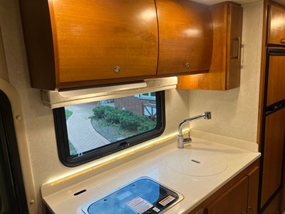 2019 TIFFIN MOTORHOMES WAYFARER photo 9