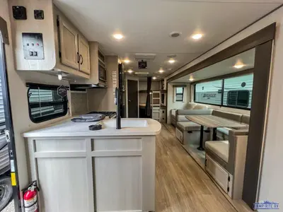 2027 Coachmen Catalina Legacy Edition photo 20