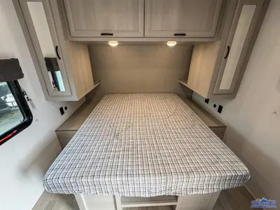 2027 Coachmen Catalina Legacy Edition photo 23