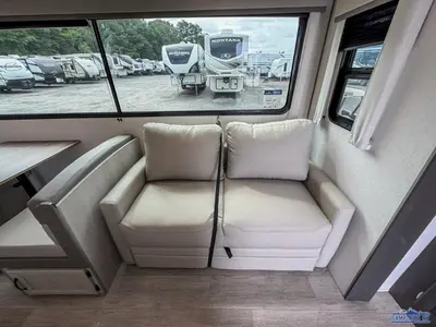 2027 Coachmen Catalina Legacy Edition photo 9