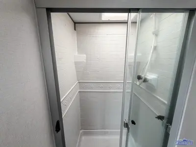 2027 Coachmen Catalina Legacy Edition photo 37