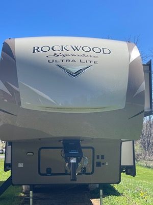 Used 2019 Forest River Signature Ultra Lite 8301WS