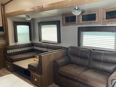 2019 FOREST RIVER SIGNATURE ULTRA LITE photo 16