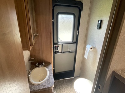 2019 FOREST RIVER SIGNATURE ULTRA LITE photo 9