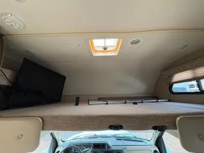 2019 Thor Motor Coach Freedom Elite photo 37