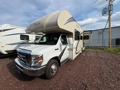 2019 Thor Motor Coach Freedom Elite photo 4