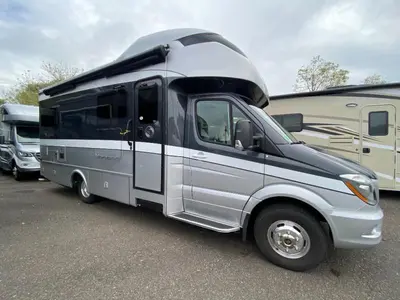 2019 Tiffin Motorhomes Wayfarer photo 11