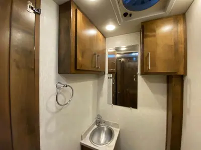 2019 Tiffin Motorhomes Wayfarer photo 36