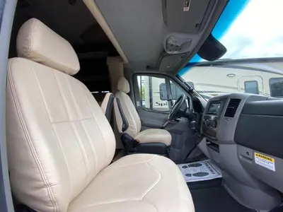 2019 Tiffin Motorhomes Wayfarer photo 43