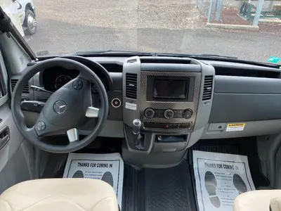 2019 Tiffin Motorhomes Wayfarer photo 42