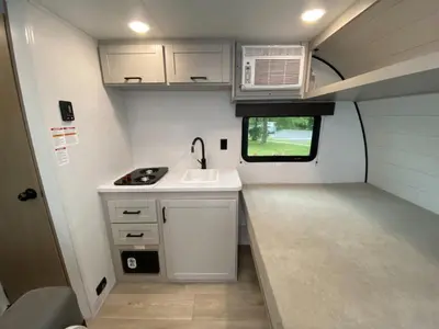 2027 Jayco Jay Flight photo 14
