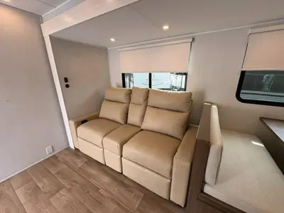 2027 Winnebago Access photo 33