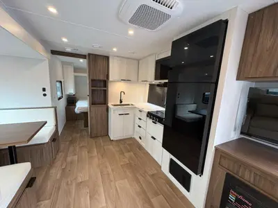 2027 Winnebago Access photo 14