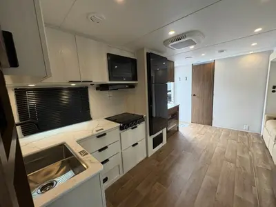 2027 Winnebago Access photo 29
