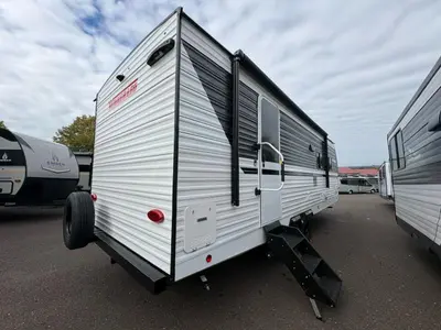2027 Winnebago Access photo 8