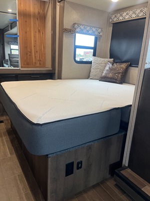 2021 DYNAMAX CORP ISATA 5 SERIES photo 9