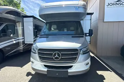 2023 Winnebago Navion photo 13