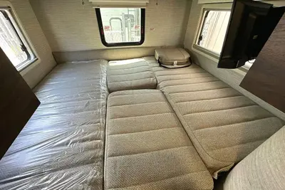 2023 Winnebago Navion photo 37