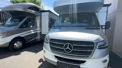 2023 Winnebago Navion photo 4