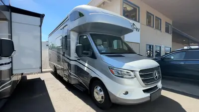 2023 Winnebago Navion photo 3