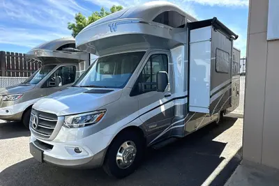 2023 Winnebago Navion photo 12
