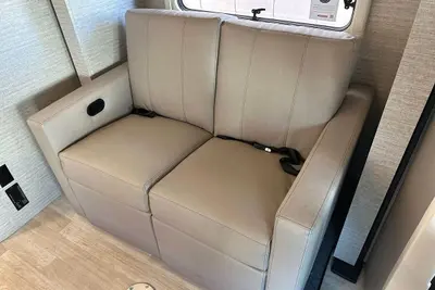 2023 Winnebago Navion photo 40