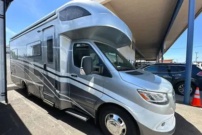 2023 Winnebago Navion photo 11