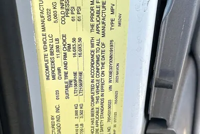 2023 Winnebago Navion photo 24