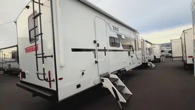 2027 Winnebago Thrive photo 9